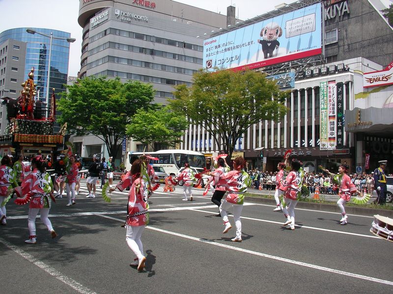 すずめ踊り